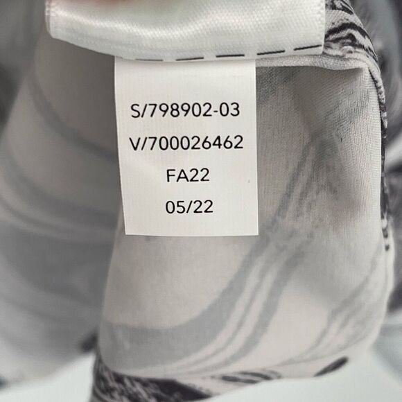 Athleta Refined Zephyr Tank Top Stretch White Grey Women‎ Medium Travel Commute - Picture 6 of 6